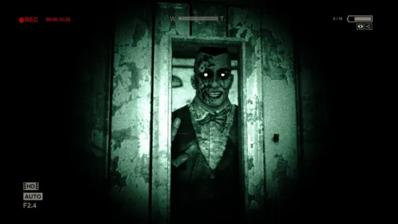 🌍Outlast: Bundle of Terror XBOX ONE / XBOX SERIES X|S KEY🔑