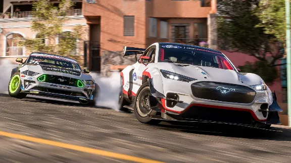 Forza Horizon 4 Ultimate+ВсеDLC STEAM 🅿️𝗣𝐀𝐘𝗣𝐀𝐋